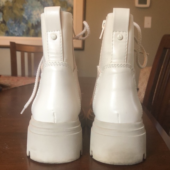 Lug sole Boots - Picture 3 of 10